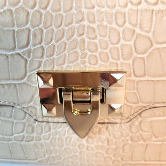 German Fuentes Off-White Croc Embossed Leather Handbag Gold Chain Made in Italy - Picture 10 of 12